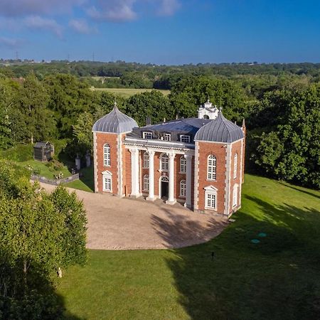 Eastwood Observatory: 12 Bedrooms, Swimming Pool And Tennis Court Hailsham Kültér fotó