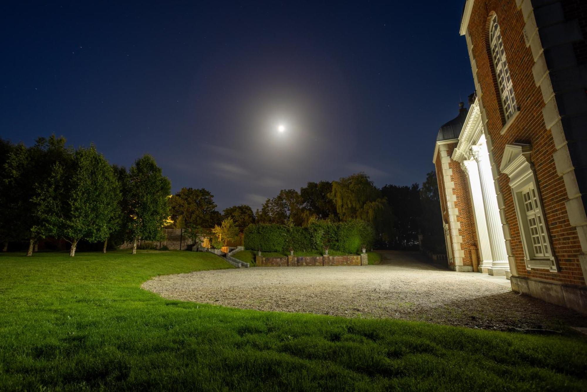 Eastwood Observatory: 12 Bedrooms, Swimming Pool And Tennis Court Hailsham Kültér fotó